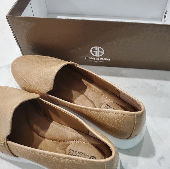 Giani Bernini Moran Slip on padded Loafers - Picture 4 of 4